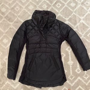 Lululemon size 4 down pullover jacket.